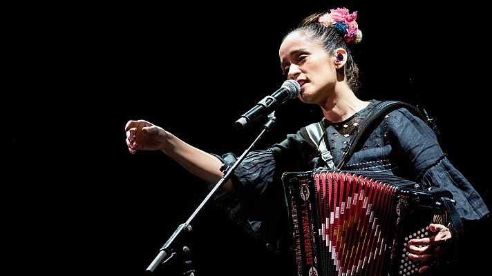 Telediario 1 - Julieta Venegas regresa con una gira por España
