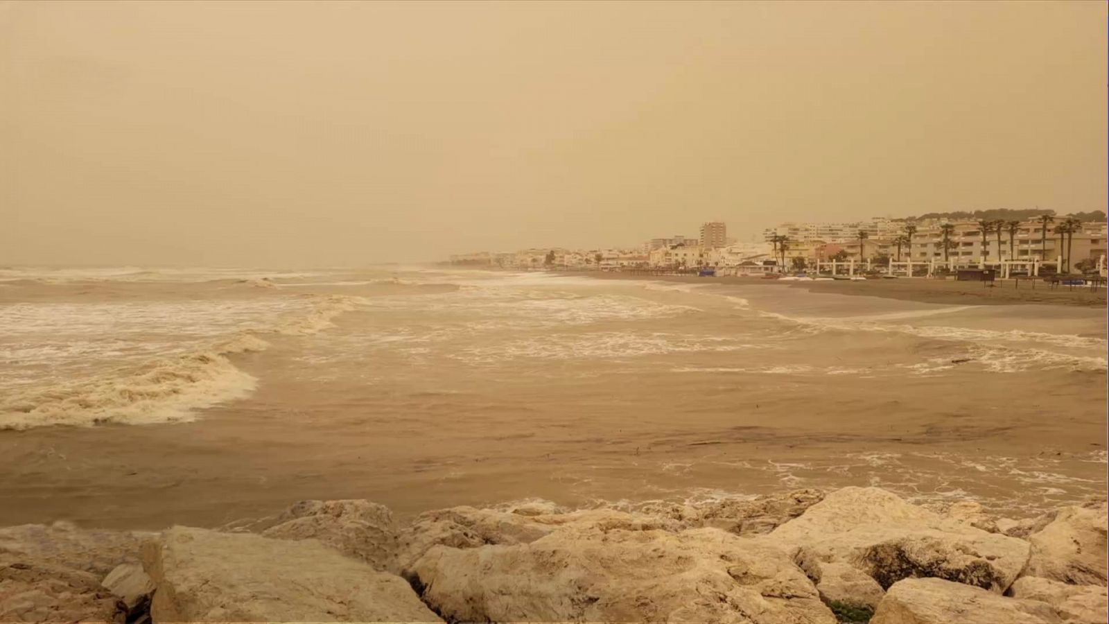Intervalos de viento fuerte en el área mediterránea y rachas muy fuertes en montañas del sudeste - ver ahora