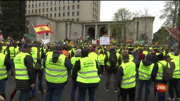 L'Informatiu - El Vespre - 25/03/2022