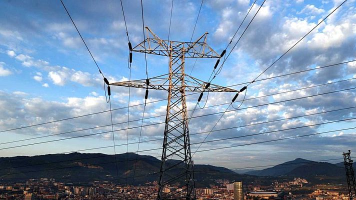 Telediario 2 - Acuerdo en la UE para la "excepción ibérica": ¿Es España una isla energética?