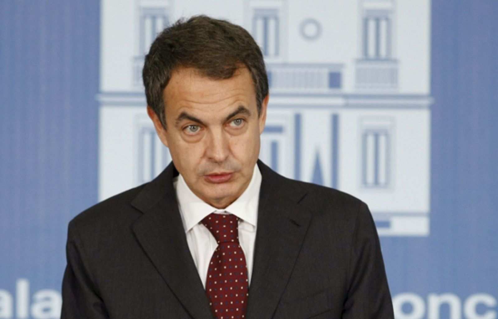 La economía española volverá a crecer de forma inminente, según Zapatero | Ver