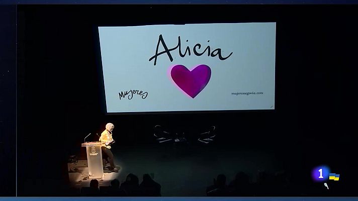 Homenaje a Alicia Gómez Montano en la décima edición del foro 'Mujeres que transforman el mundo'