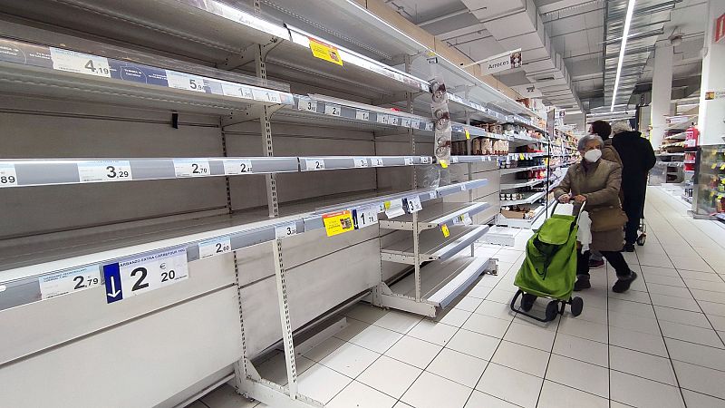 La huelga del transporte y guerra en Ucrania empujan la compra de alimentación