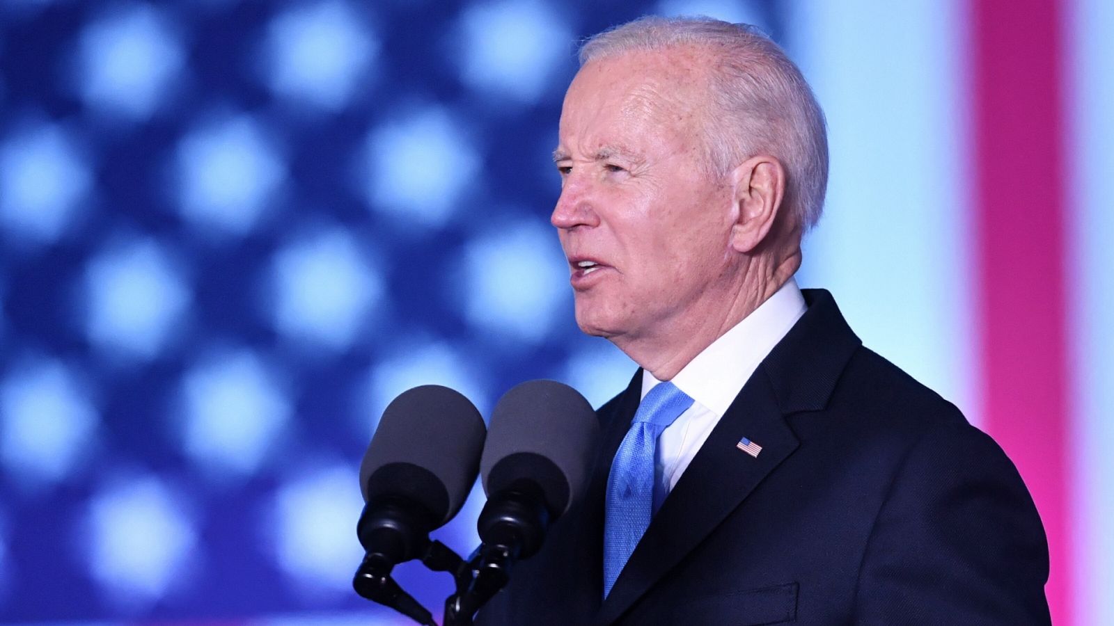 Biden advierte a Putin: "Ni se les ocurra entrar ni una milésima de centímetro en territorio de la OTAN"