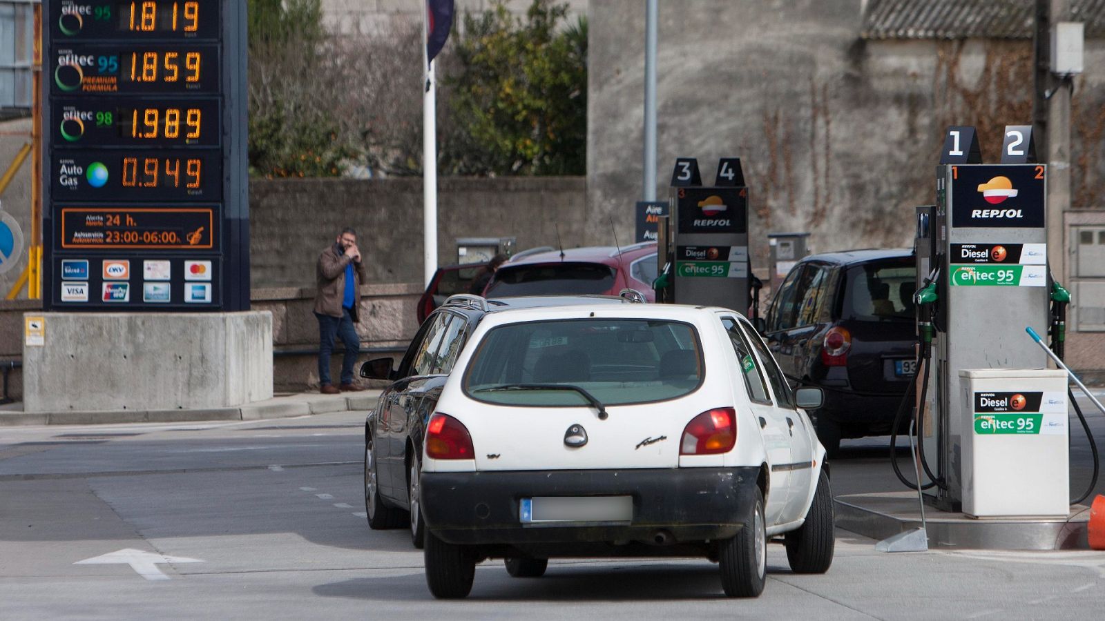 España bonificará con un mínimo de 20 céntimos el litro de combustible    