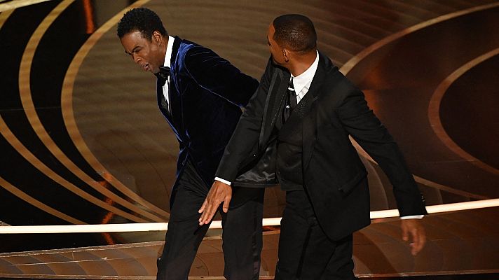 Telediario 1 - El bofetón de Will Smith a Chris Rock protagoniza los Oscar 2022