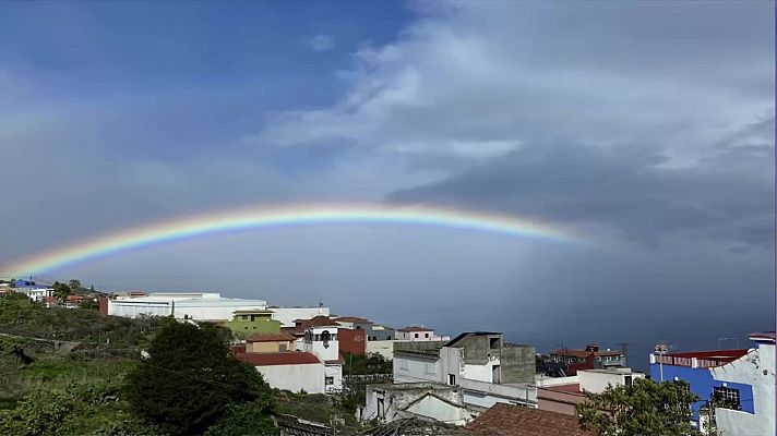 Levante fuerte en el Estrecho y Alborán 