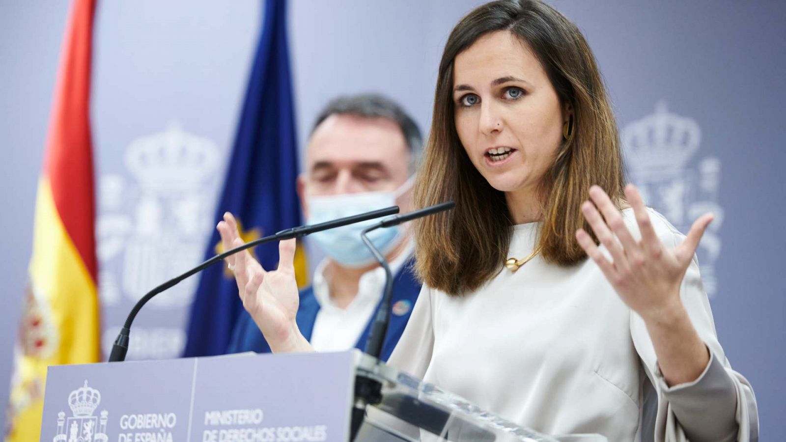 El precio máximo del gas enfrenta a Calviño y Belarra | Ver