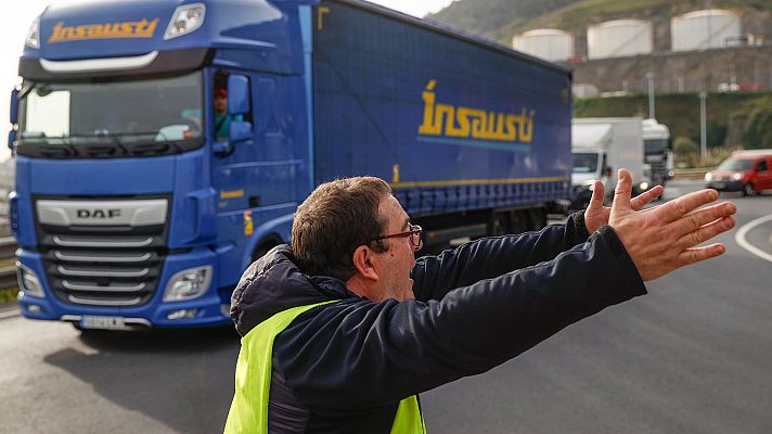 Telediario 1 - Los paros de los transportistas siguen perdiendo intensidad