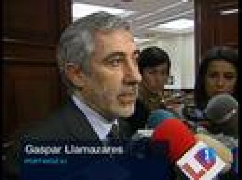 Gaspar Llamazares ha dicho que el Jefe del Estado está dispuesto a mediar, aunque no es la competencia del Jefe del Estado la política exterior.