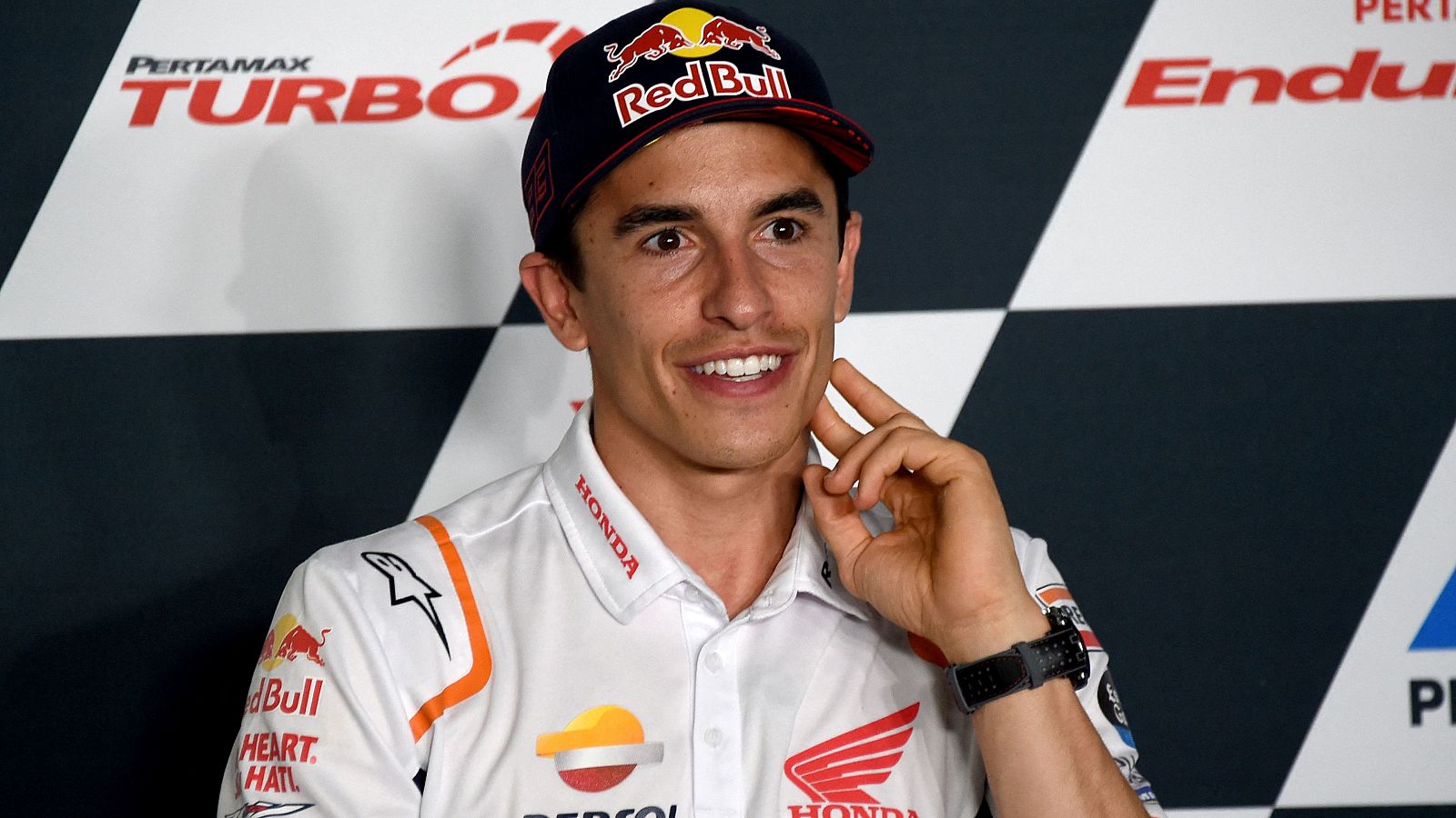 Marc Márquez mejora de su diplopía pero no correrá en Argentina