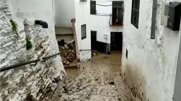 La tarde en 24h - Fuerte riada en Setenil de las Bodegas (Cádiz)