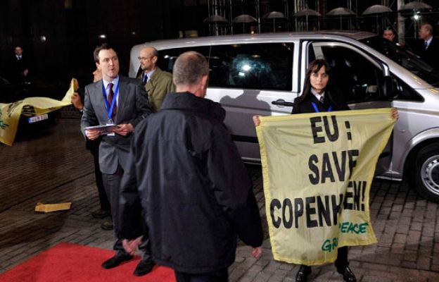 Greenpeace hace ruido en Bruselas