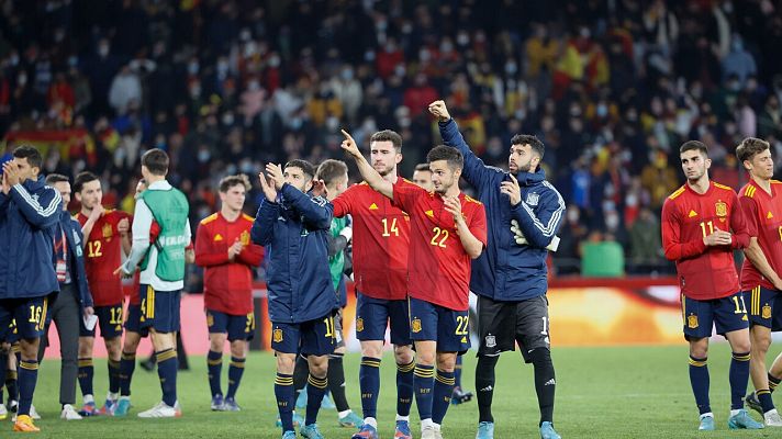 España exhibe pegada ante Islandia