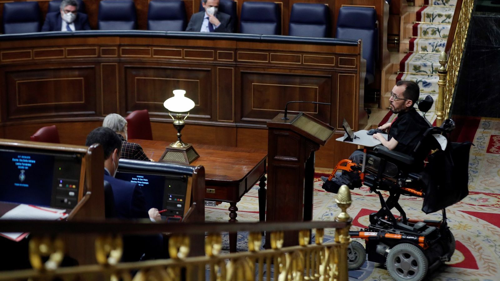 Echenique irrita al PP al decir en el Pleno del Congreso que Feijóo tiene "amigos narcotraficantes"