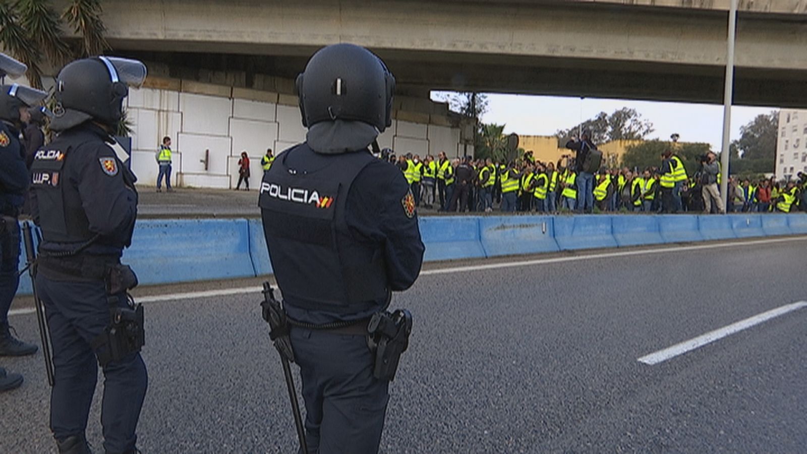 Transportistas bloquean el puerto de Algeciras