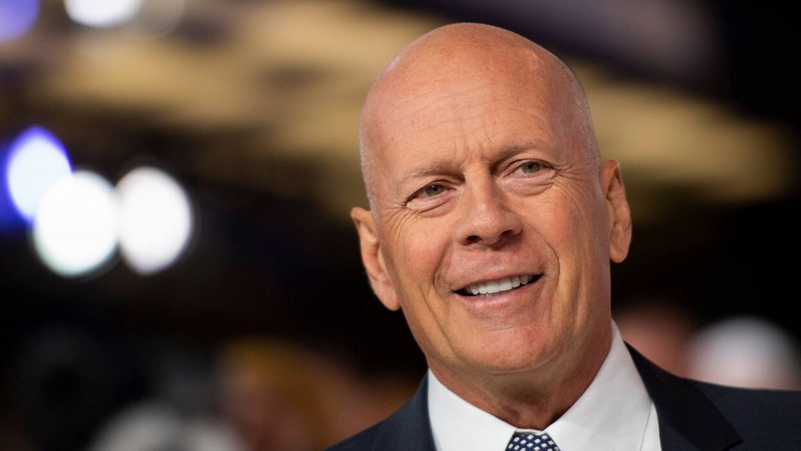 Bruce Willis se retira tras ser diagnosticado de afasia