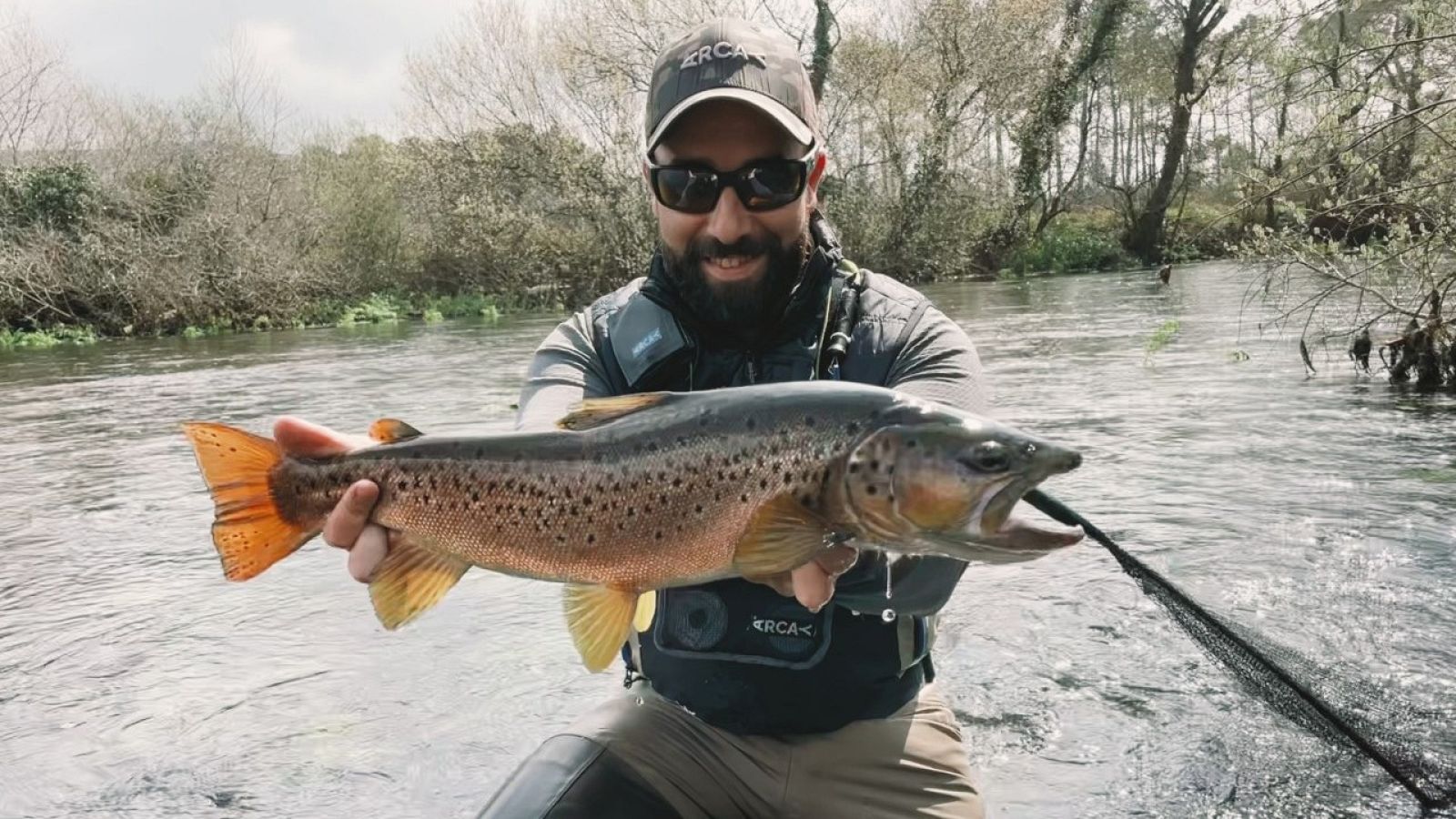 Catro veces campión do mundo de pesca con mosca