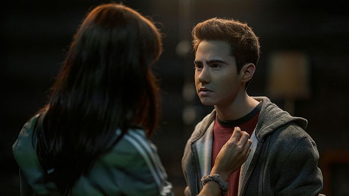 Telediario 1 - 'Ser o no ser', la nueva serie que retrata la vida de un adolescente trans