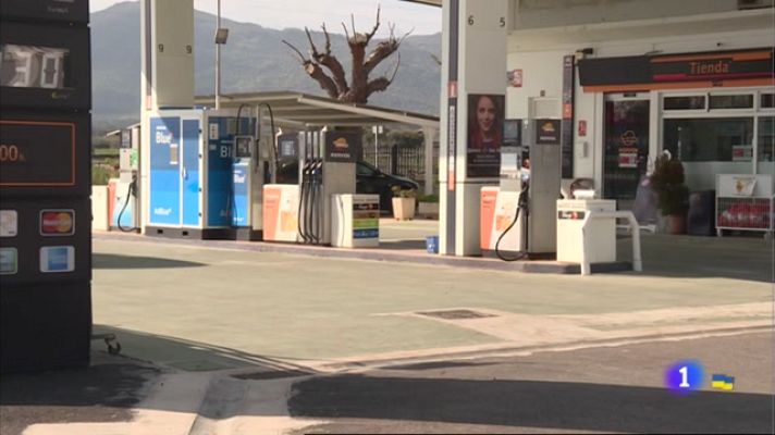 Noticias de Extremadura - Valdefuentes bonificará con 5 céntimos por litro de combustible a sus vecinos