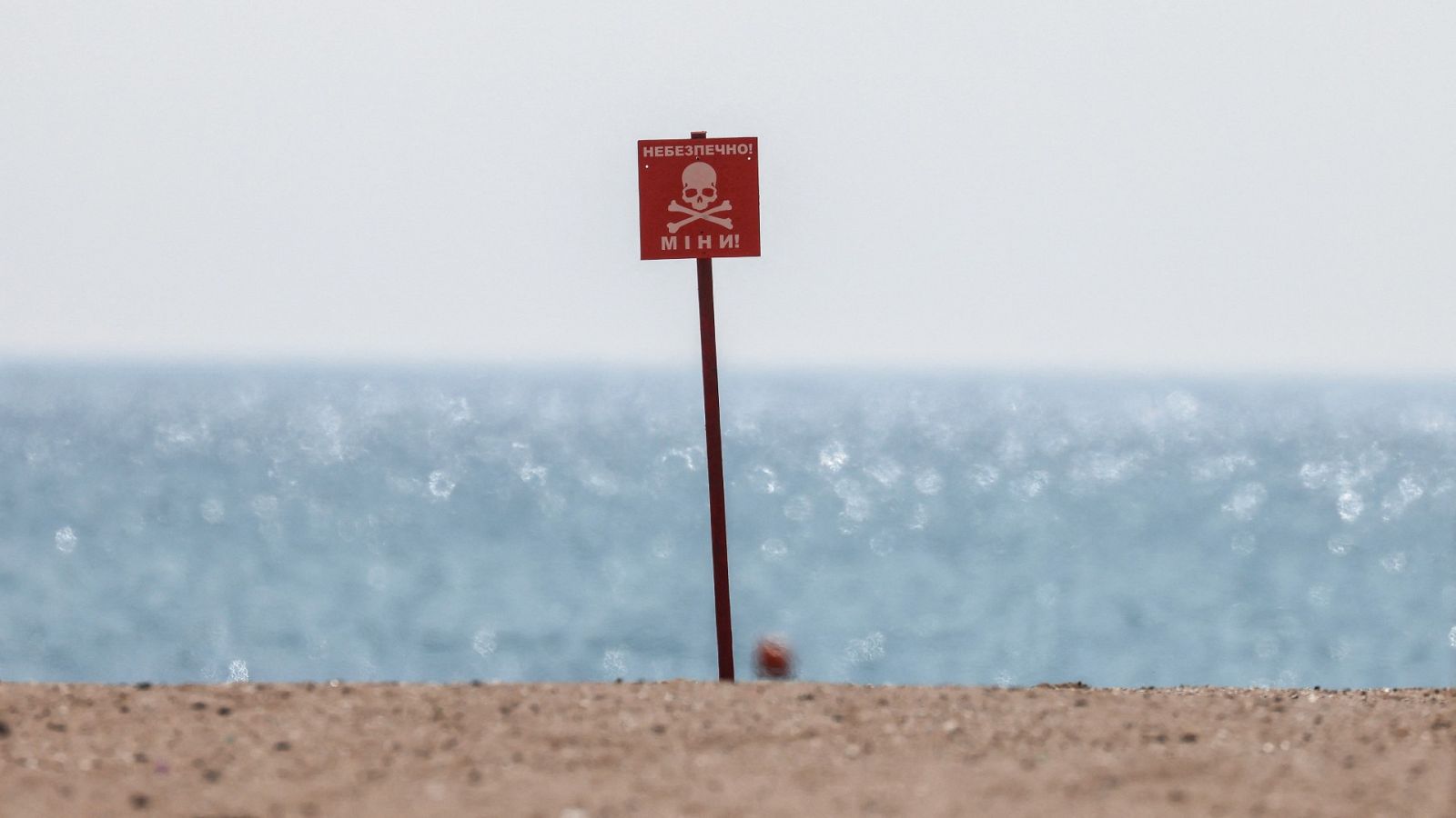 Odesa cuida la única salida al mar que conserva Ucrania con minas antipersonas en sus playas