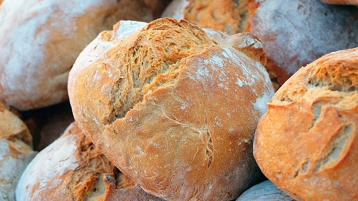 Telediario 1 - El pan común tendrá que tener un límite máximo de sal