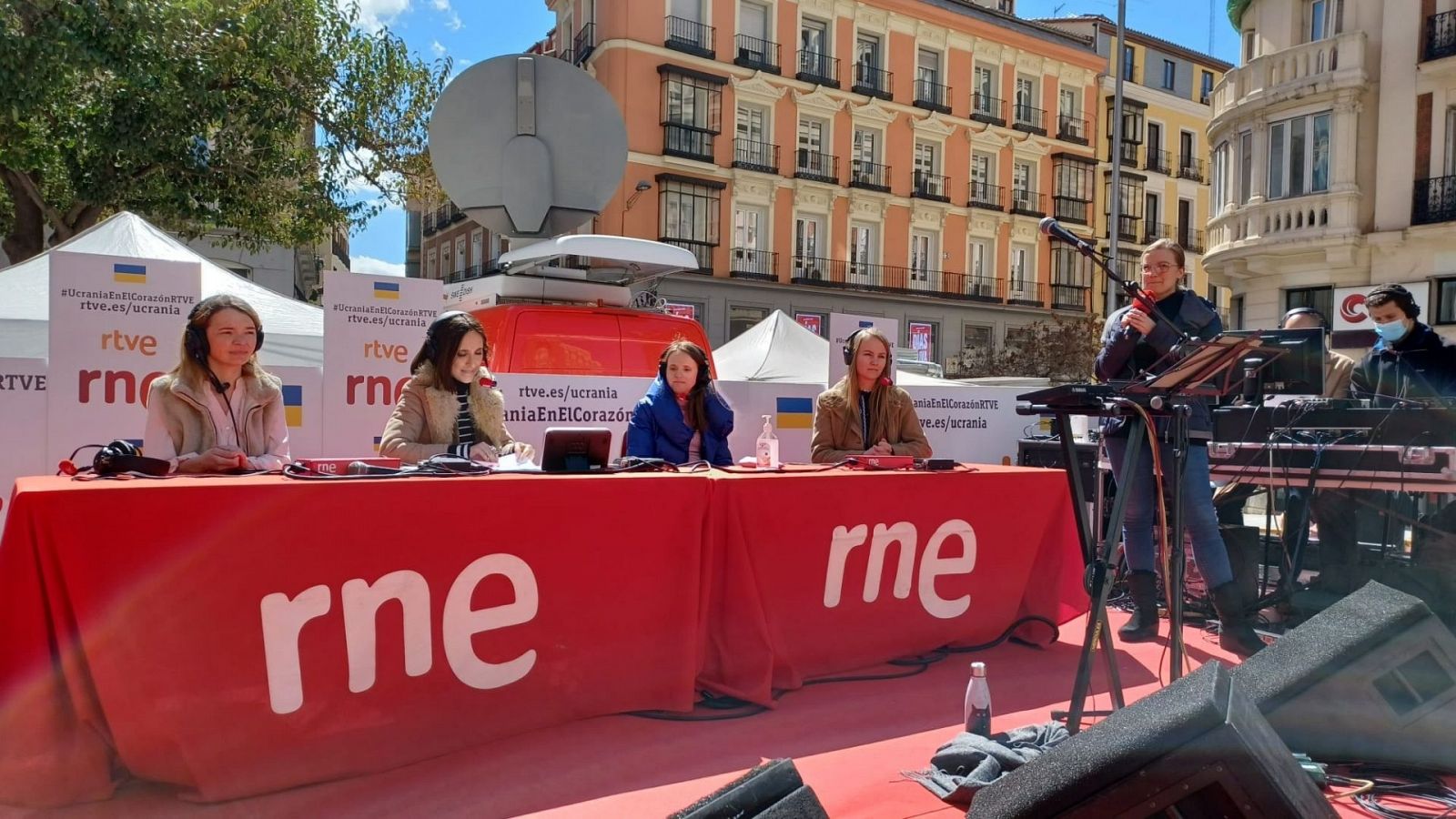 Tarde lo que tarde - Especial en homenaje al pueblo ucraniano #UcraniaEnElCorazonRTVE - Escuchar ahora