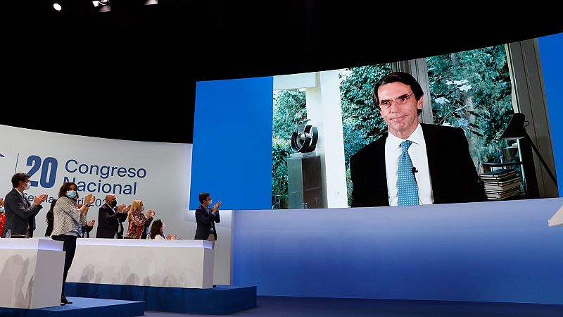 Aznar da las gracias a Pablo Casado: "Hay que dejar atrás los errores, pero no a las personas"