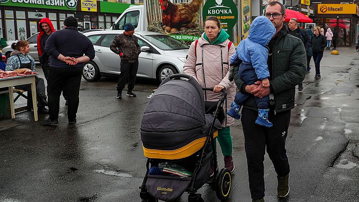 Telediario 2 - La guerra transforma la relación de ucranianos con familia en Rusia