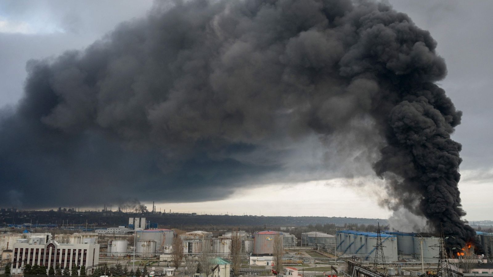 Guerra en Ucrania | Atacada una refinería en Odesa