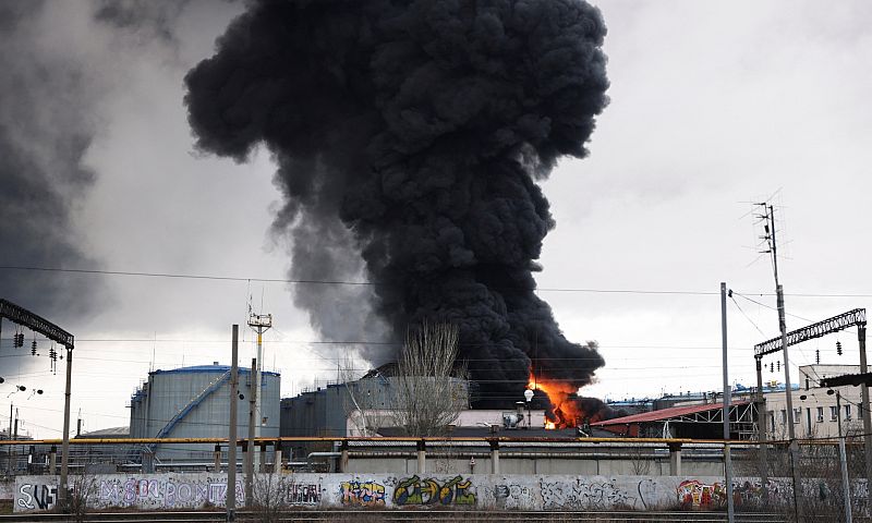 Rusia destruye una refinería en un bombardeo sobre la ciudad ucraniana de Odesa