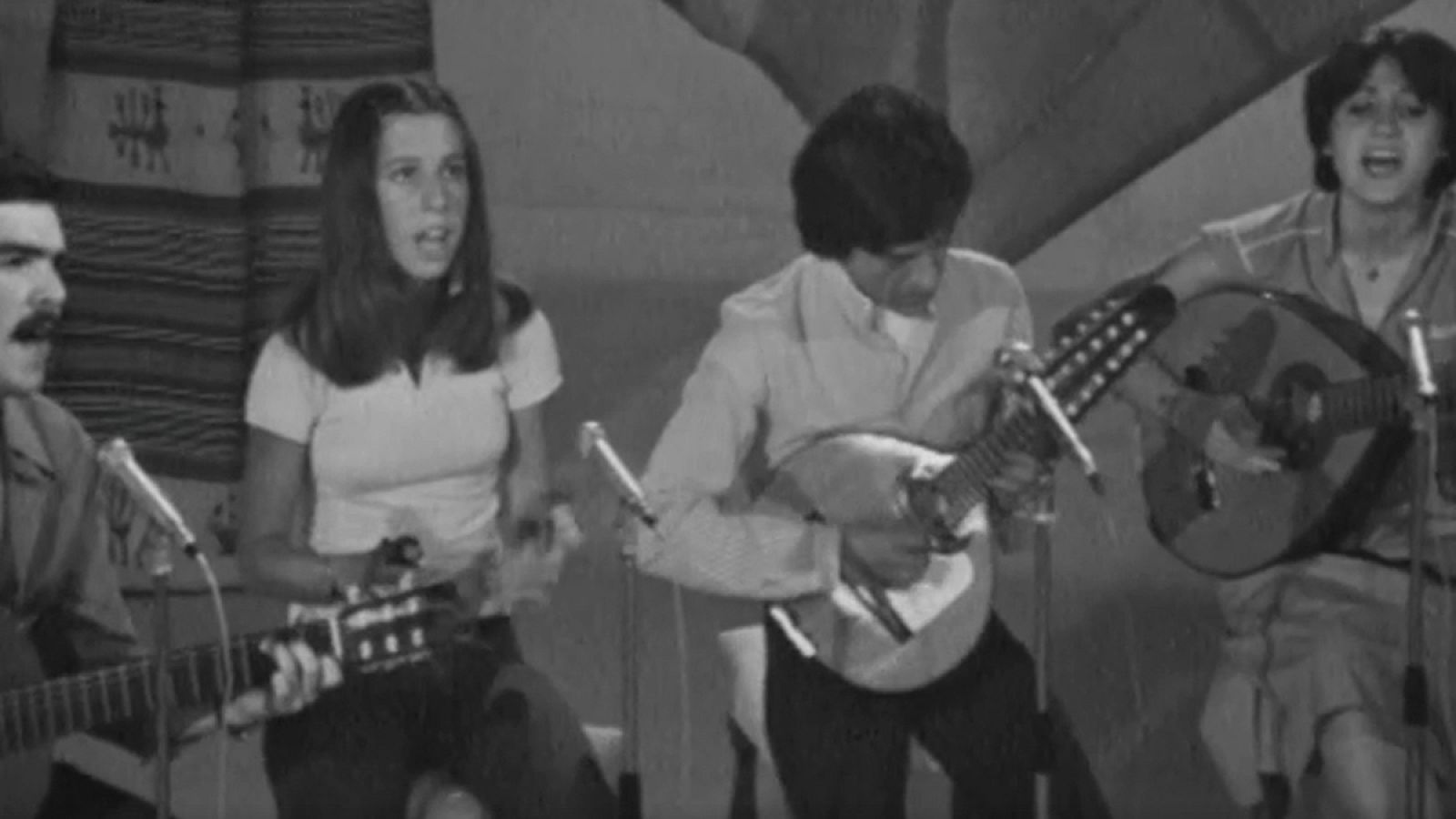 Ismael y la banda del Mirlitón - Canciones para un festival de pueblo - Ismael y la banda del Mirlitón | Ver