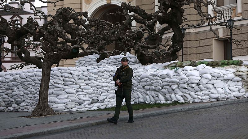 Ucrania también pone restricciones a la prensa