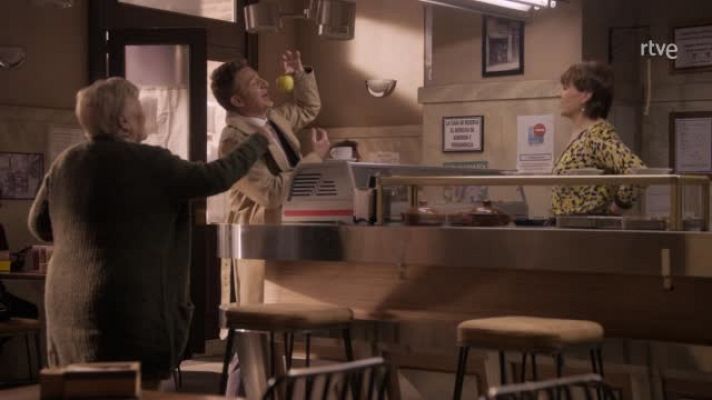  - Juanjo Artero y María Garralón se encuentran