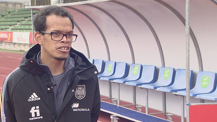 Telediario 2 - El nuevo utillero de la selección y su mensaje inclusivo