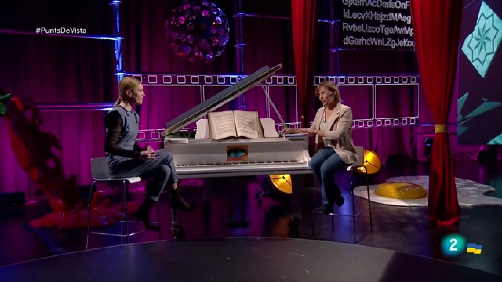 Punts de vista - Txell Miras, Guillem Clua, David Martín-Porras i Marina Galán. Seccions videojocs i música - Veure ara