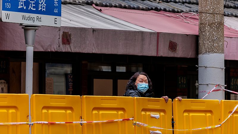Shanghái mantiene el confinamiento de manera indefinida por el brote de COVID
