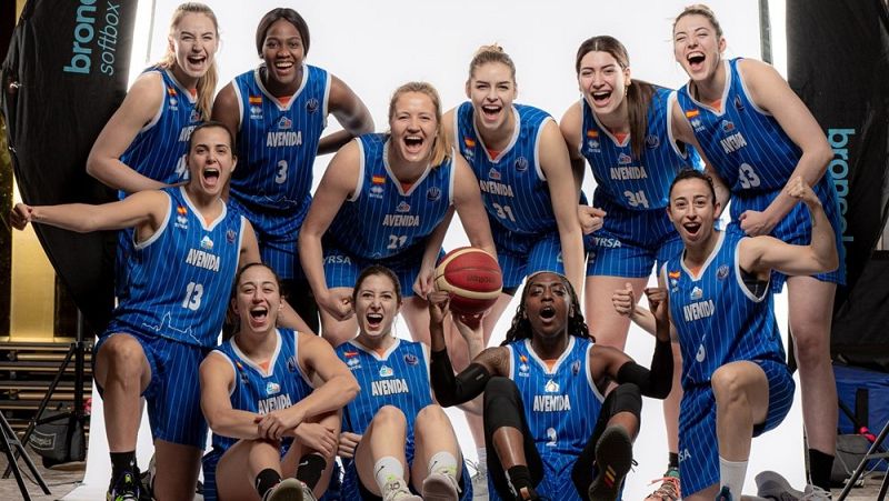 La sesión de fotos del Perfumerías Avenida en la Final Four