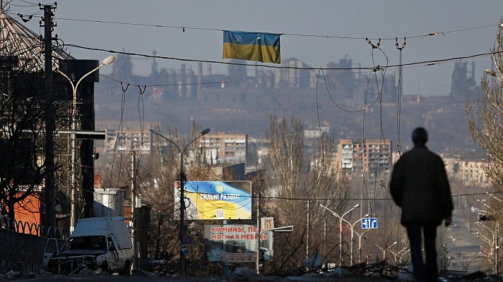 Telediario 2 - Rusia reconoce por primera vez "pérdidas significativas de tropas en Ucrania"