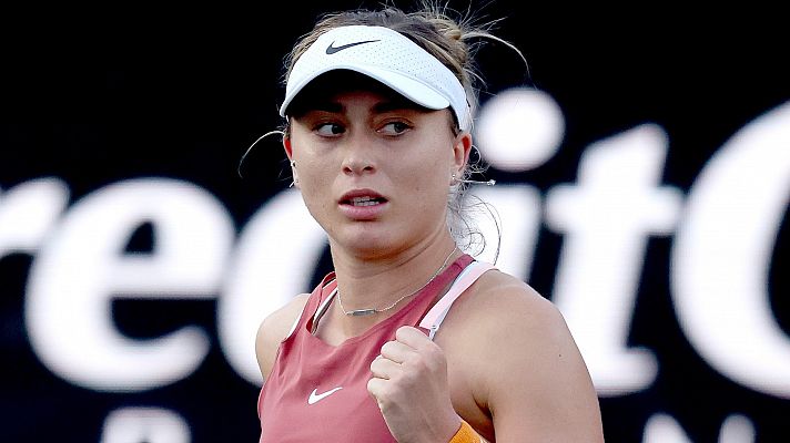 Telediario Matinal - Paula Badosa se agarra a Charleston con una gran remontada ante Claire Liu