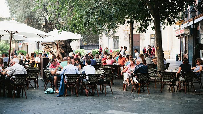 Telediario 1 - La Semana Santa recupera la normalidad tras dos años de pandemia