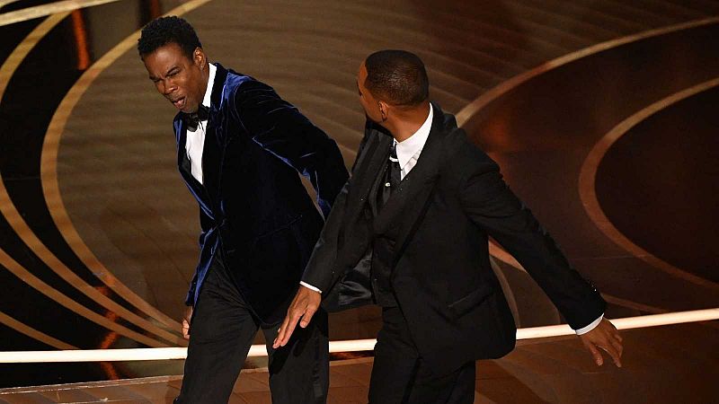 La Academia de Hollywood expulsa a Will Smith de los Oscar durante 10 a�os por abofetear a Chris Rock