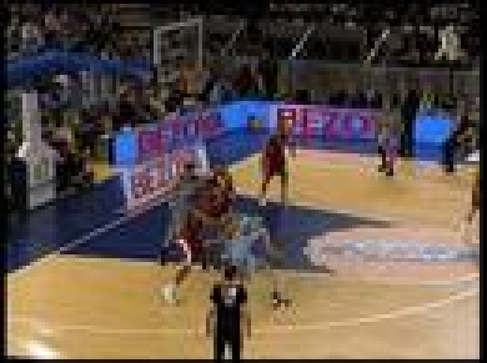 Baloncesto en RTVE: Estudiantes 77-65 Granada | RTVE Play