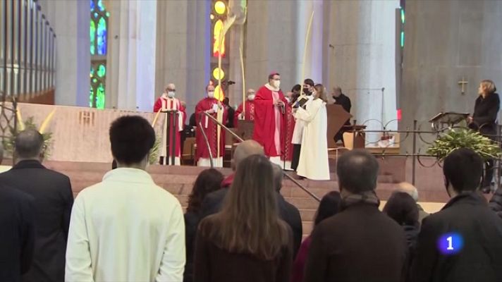 L'Informatiu - Diumenge de Rams a la Sagrada Família
