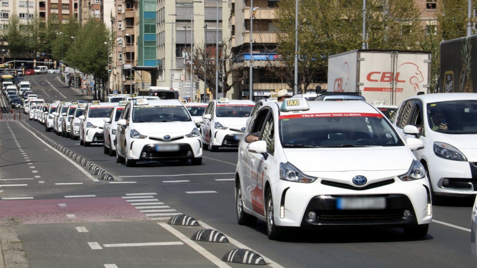 Els taxistes protesten per la mort a ganivetades d'un company