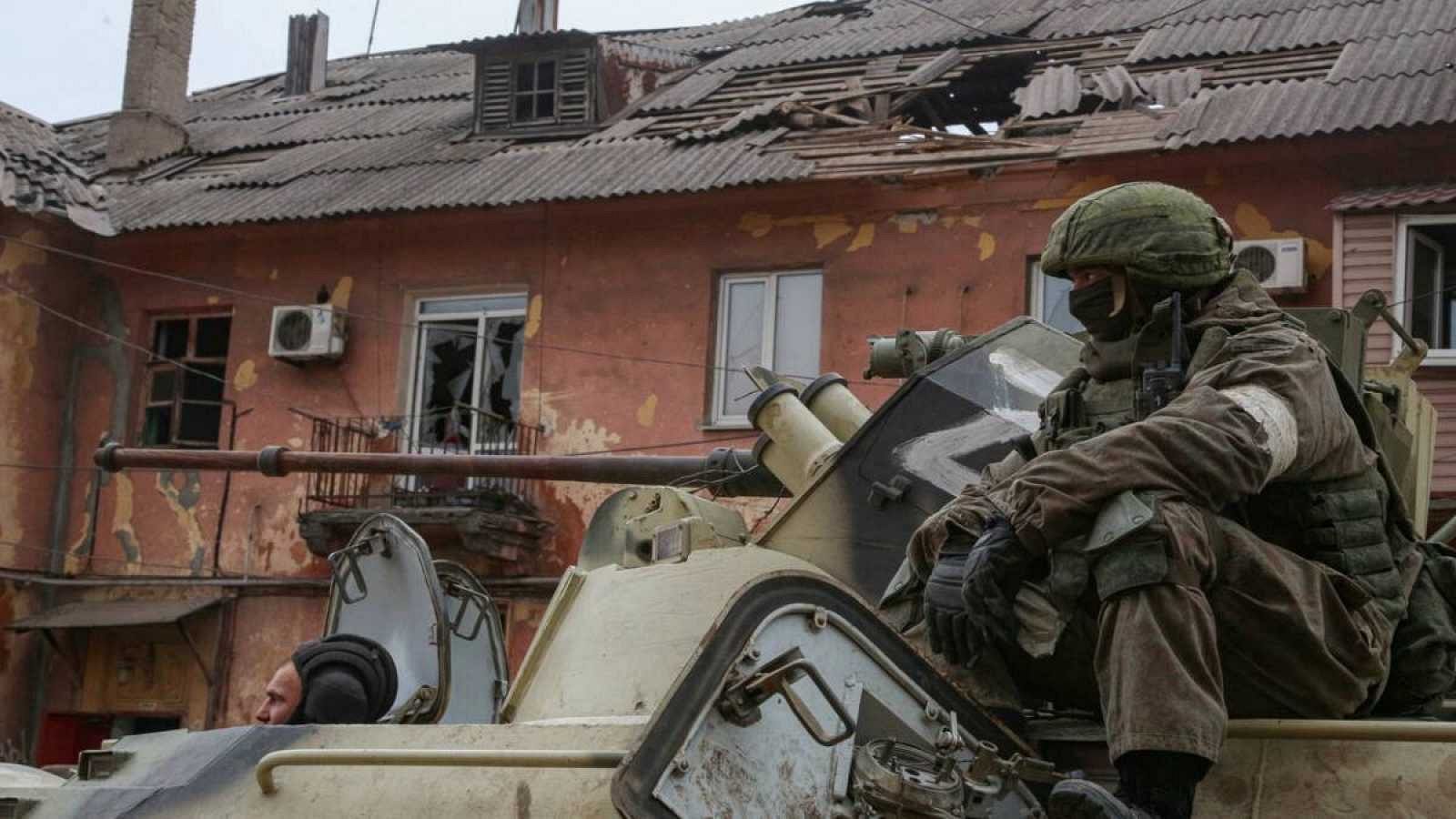 Guerra en Ucrania: Tropas ucranianas denuncian que los rusos han usado armas químicas en Mariúpol - Ver ahora