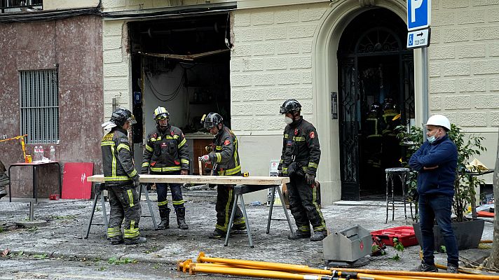 Telediario 1 - Cuatro hospitalizados tras un incendio en Barcelona