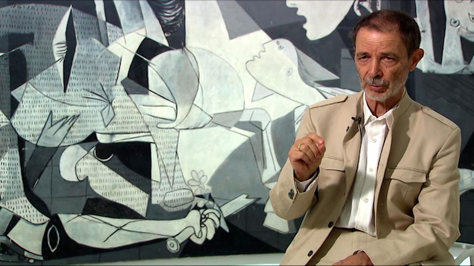 José Luis Alcaine cree que Picasso se inspiró en 'Adiós a las armas' para el Guernica