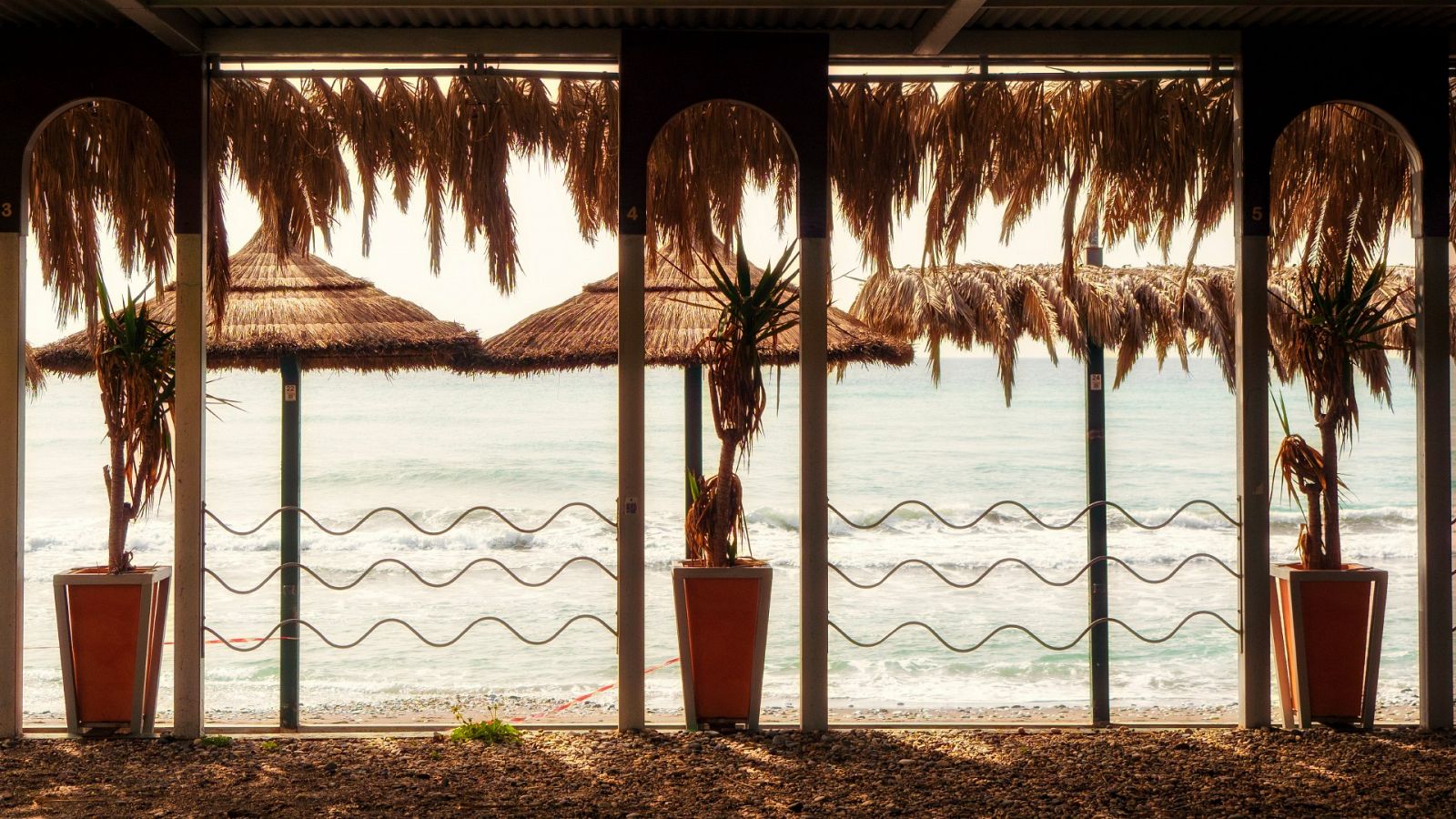 El Govern de Balears Baleares deja a Mallorca sin sus chiringuitos más conocidos | Ver