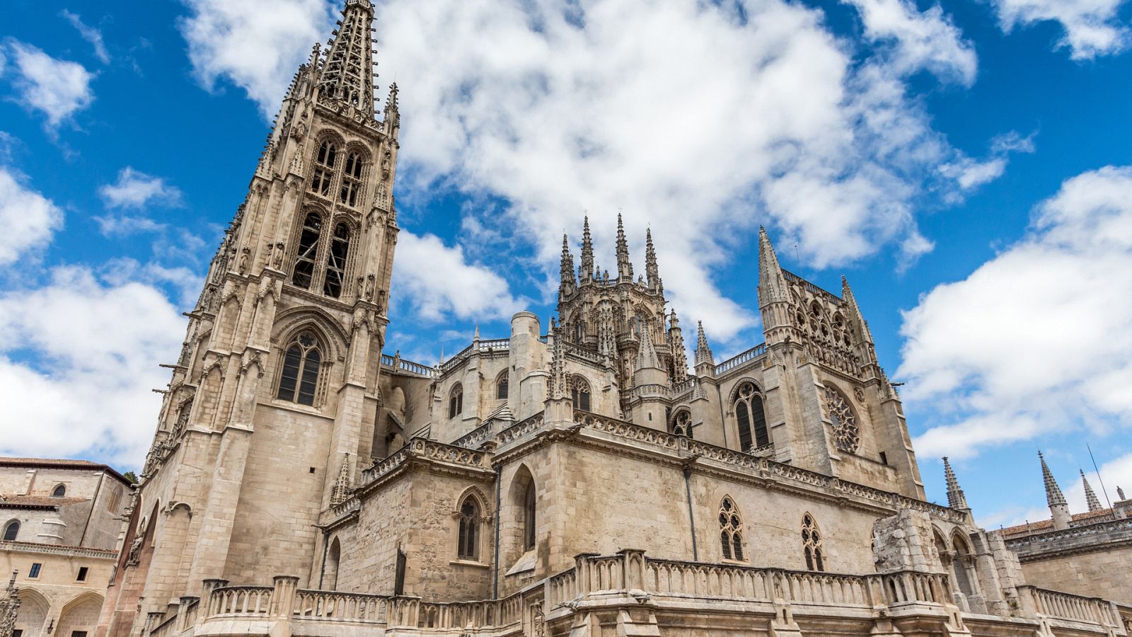 La luz y el misterio de las catedrales - Catedral de Santa María (Burgos) - Documental en RTVE